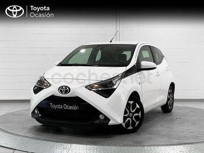 Usado Toyota Aygo X-play 72 CV (52 kW) 2021 Blanco Utilitario