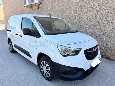 Usado Opel Combo Life Business Edition 102 CV (75 kW) 2022 Blanco Monovolumen
