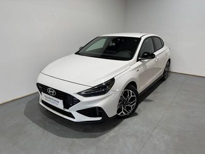 Usado Hyundai i30 N Line 100 CV (73 kW) 2024 Blanco Berlina