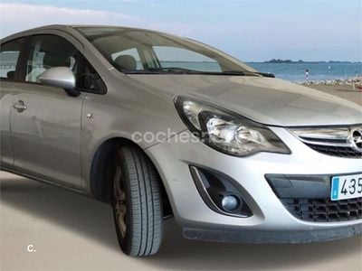 Usado Opel Corsa Selective 75 CV (55 kW) 2014 Gris / plata Utilitario