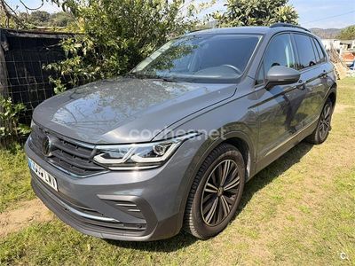Usado VW Tiguan Life 150 HP (110 kW) 2022 Cinzento SUV
