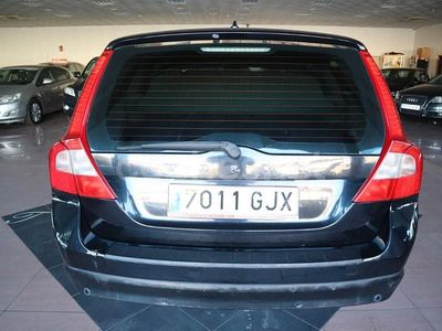 Negro Usado 2009 Volvo V70 Momentum Familiar | 4100 €