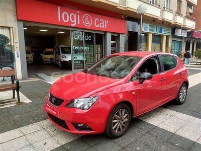 Usado Seat Ibiza Reference 75 CV (55 kW) 2016 Rojo Berlina