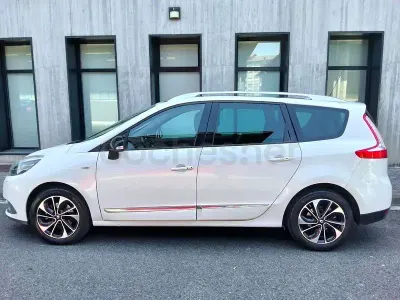 Usado Renault Grand Scénic Bose Edition 130 CV (95 kW) 2014 Blanco Monovolumen