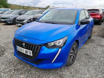 Usado Peugeot 208 Allure 100 CV (73 kW) 2023 Azul Utilitario