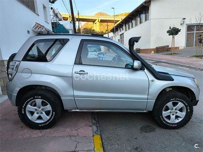 Gris / plata Usado 2009 Suzuki Grand Vitara SUV | 11.500 € (Caro)