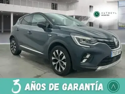 Käytetty Renault Captur Techno 89 HP (65 kW) 2023 Harmaa Katumaasturi