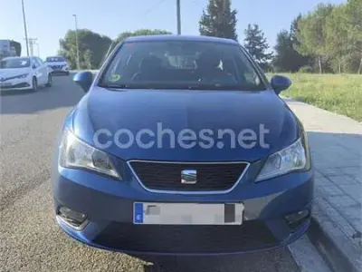 Usado Seat Ibiza Style 105 CV (77 kW) 2013 Azul Berlina