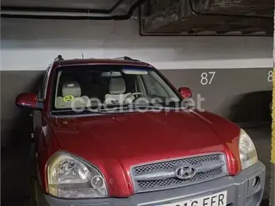 Usado Hyundai Tucson Comfort 140 CV (102 kW) 2006 Rojo SUV
