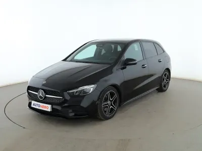 Usado Mercedes B200 AMG line 150 CV (110 kW) 2023 Negro Utilitario