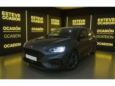 Begagnad Ford Focus ST-Line 125 HK (91 kW) 2023 Grå Halvkombi
