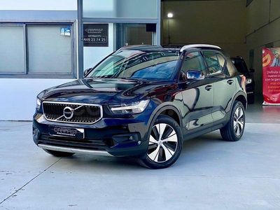 Begagnad Volvo XC40 Momentum 163 HK (119 kW) 2021 Svart SUV