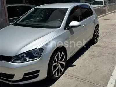 Usado VW Golf VII Business 105 CV (77 kW) 2016 Gris / plata Berlina