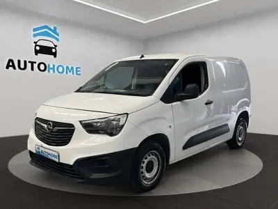 Usado Opel Combo 76 CV (55 kW) 2021 Blanco Monovolumen