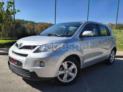Gris / plata Usado 2010 Toyota Urban Cruiser Active Berlina | 10.900 € (Precio justo)