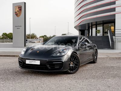 Porsche Panamera 4
