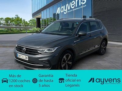Usado VW Tiguan Life 150 CV (110 kW) 2021 Gris SUV