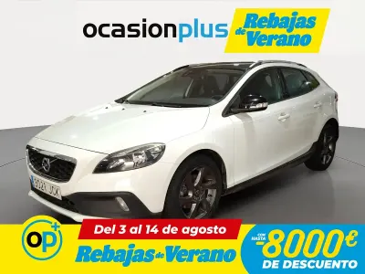 Usado Volvo V40 CC Kinetic 115 CV (84 kW) 2015 Blanco Familiar