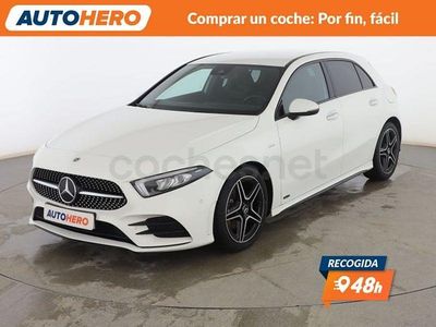 Usado Mercedes A180 AMG line 116 CV (85 kW) 2021 Blanco Berlina