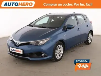 Usado Toyota Auris Hybrid Active 136 CV (100 kW) 2018 Azul Berlina
