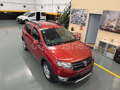 Usado Dacia Sandero Stepway 90 CV (66 kW) 2014 Granate Berlina