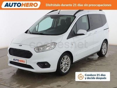 Usado Ford Tourneo Courier Titanium 100 CV (73 kW) 2019 Blanco Monovolumen