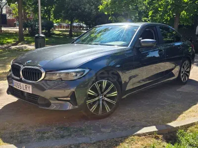 Usado BMW 320e Comfort Edition 204 CV (150 kW) 2021 Gris / plata Berlina