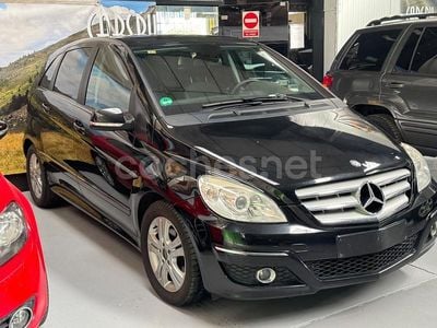 Mercedes B200