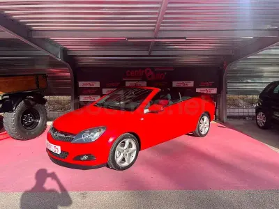 Usado Opel Astra Enjoy 105 CV (77 kW) 2007 Rojo Descapotable