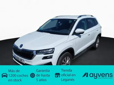 Usado Skoda Karoq Ambition 150 CV (110 kW) 2022 Blanco SUV