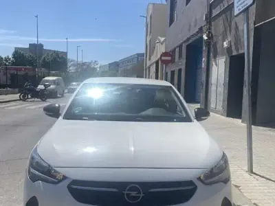 Usado Opel Corsa Edition 102 CV (75 kW) 2021 Blanco Utilitario