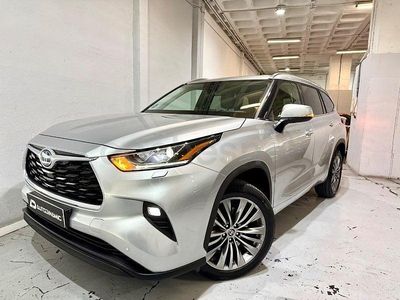 Usado Toyota Highlander Advance 246 CV (180 kW) 2021 Gris / plata SUV