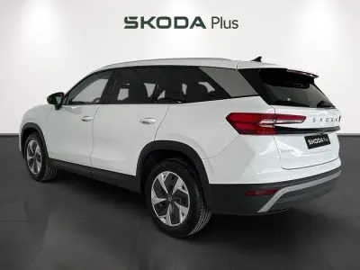 Usado Skoda Kodiaq Selection 150 CV (110 kW) 2025 Blanco SUV