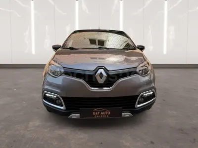 Usado Renault Captur Intens 90 CV (66 kW) 2014 Gris / plata SUV