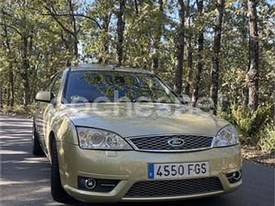 Usado Ford Mondeo Trend 155 CV (114 kW) 2006 Beige Berlina
