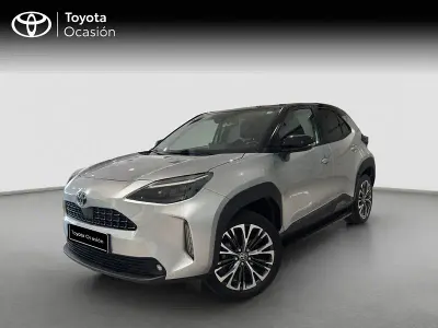 Usado Toyota Yaris Cross Style 116 CV (85 kW) 2022 Gris / plata SUV