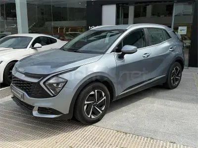 Usado Kia Sportage 160 CV (117 kW) 2024 Gris / plata SUV