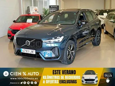 Usado Volvo XC60 R-Design 350 CV (257 kW) 2022 Gris / plata SUV