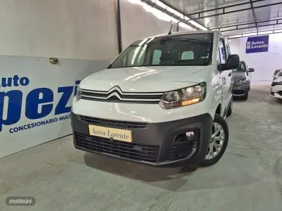 Usado Citroën Berlingo Live 100 CV (73 kW) 2023 Blanco Monovolumen
