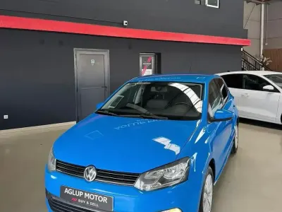 Używany VW Polo Advance 90 KM (66 kW) 2016 Niebieski Hatchback