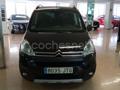 Usado Citroën Berlingo Feel 120 CV (88 kW) 2016 Negro Monovolumen