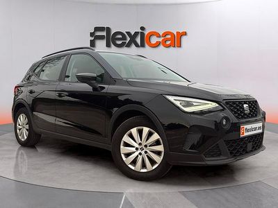 Usado Seat Arona Reference 95 CV (69 kW) 2023 Negro SUV