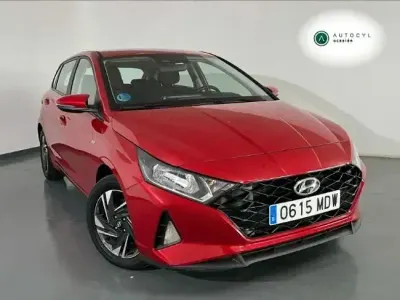 Käytetty Hyundai i20 100 HP (73 kW) 2023 Punainen Viistoperä