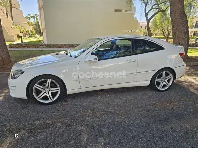 Usado Mercedes CLC220 150 CV (110 kW) 2008 Blanco Utilitario