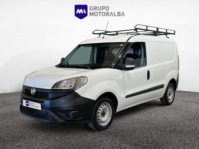 Usado Fiat Doblò 95 CV (69 kW) 2018 Blanco Monovolumen