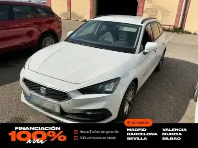 Begagnad Seat Leon Style 116 HK (85 kW) 2022 Vit Kombi
