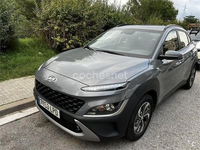 Usado Hyundai Kona 141 CV (103 kW) 2021 Gris / plata SUV