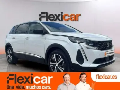 Usado Peugeot 5008 Allure 131 HP (96 kW) 2024 Branco SUV