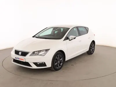Usado Seat Leon Style 115 CV (84 kW) 2019 Blanco Berlina