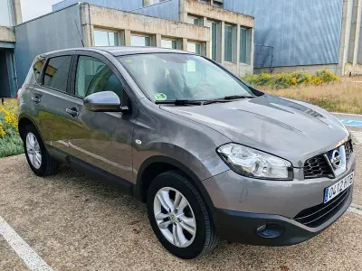 Usado Nissan Qashqai Acenta 110 CV (80 kW) 2013 Gris / plata SUV